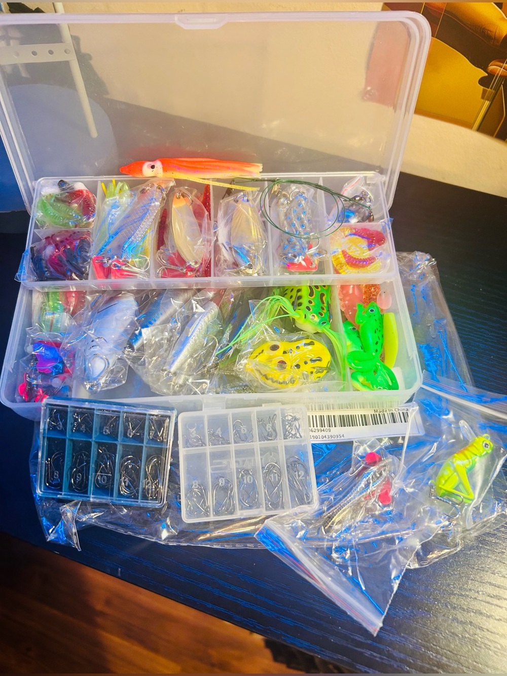 Assorted Fishing Lures Kit in Bright Multicolor | NEW IN KIT | - Picture 2 of 6